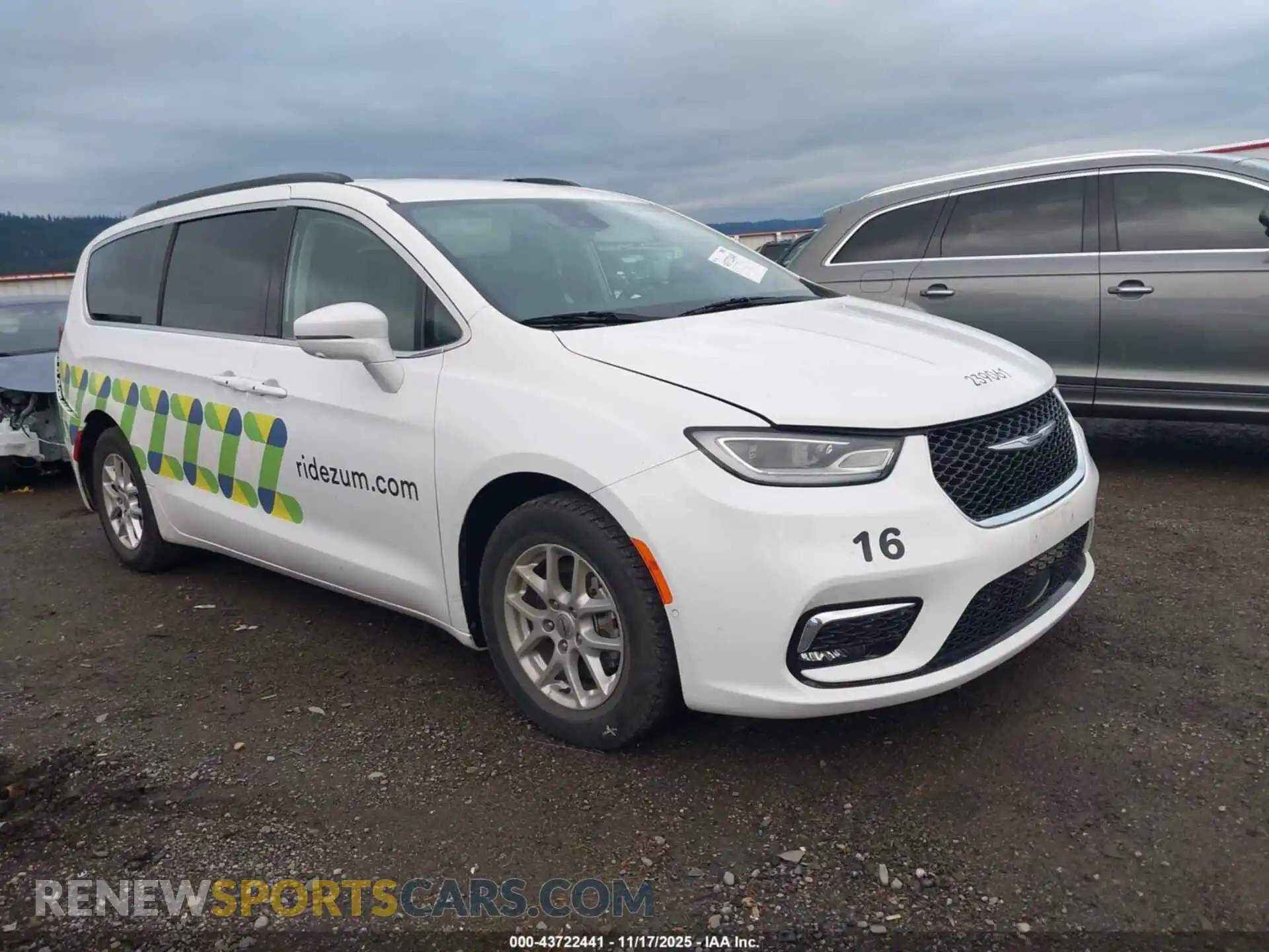 1 Photograph of a damaged car 2C4RC1BG9NR155223 CHRYSLER PACIFICA 2022