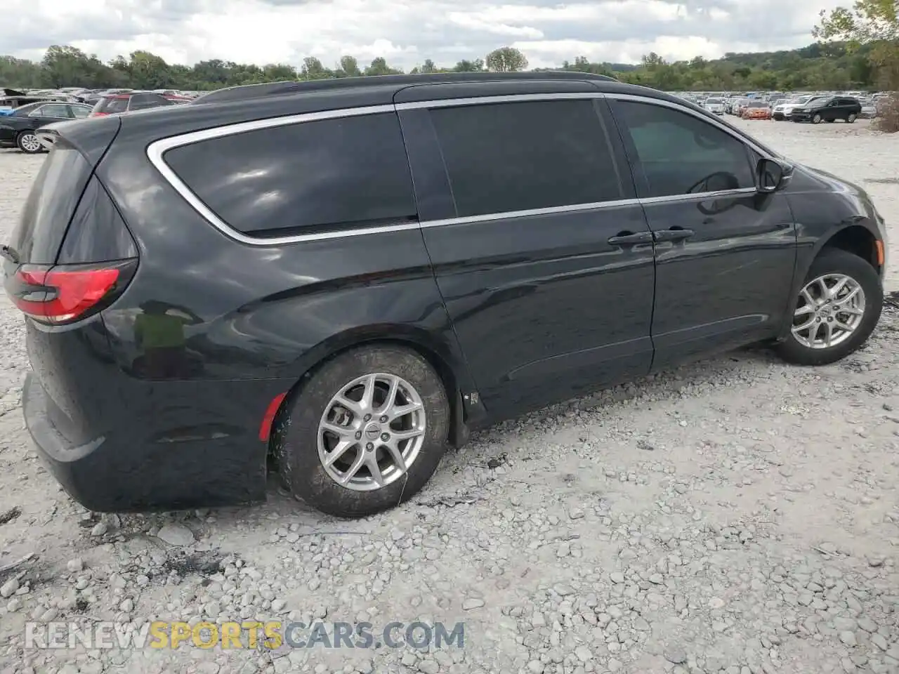 3 Photograph of a damaged car 2C4RC1BG9NR167811 CHRYSLER PACIFICA 2022