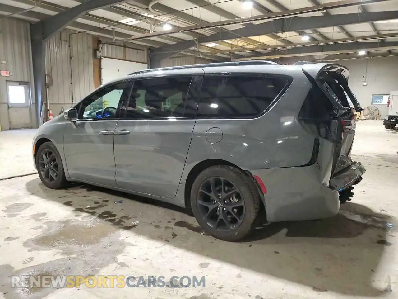 2 Photograph of a damaged car 2C4RC1BG9NR187847 CHRYSLER PACIFICA 2022