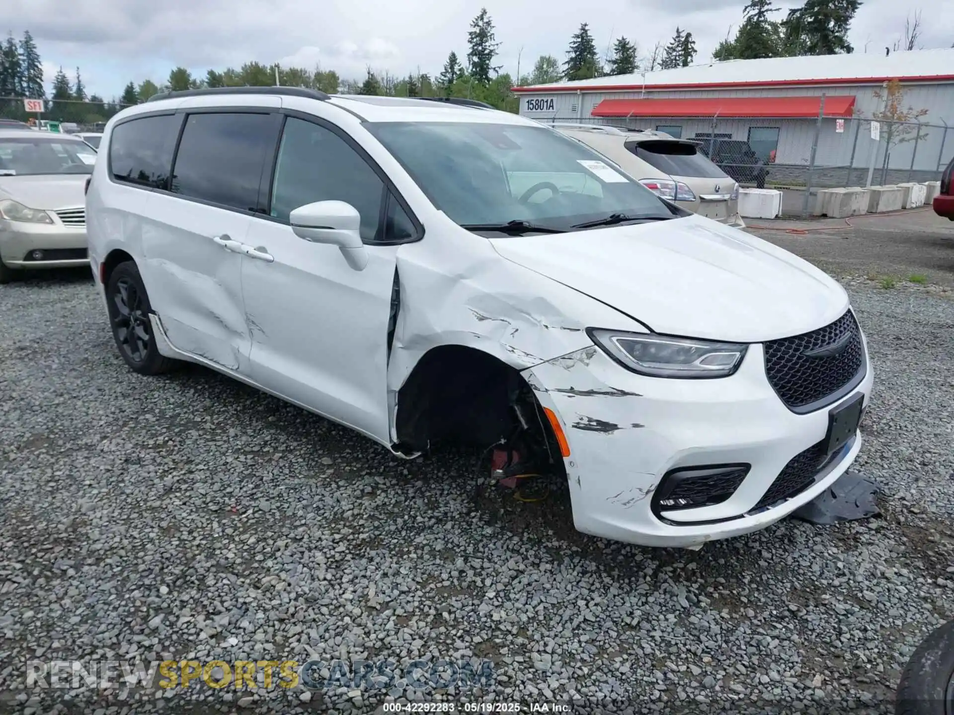 1 Photograph of a damaged car 2C4RC1BG9NR212875 CHRYSLER PACIFICA 2022