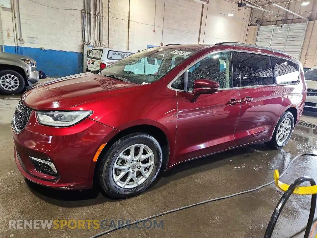 1 Photograph of a damaged car 2C4RC1BG9NR217915 CHRYSLER PACIFICA 2022