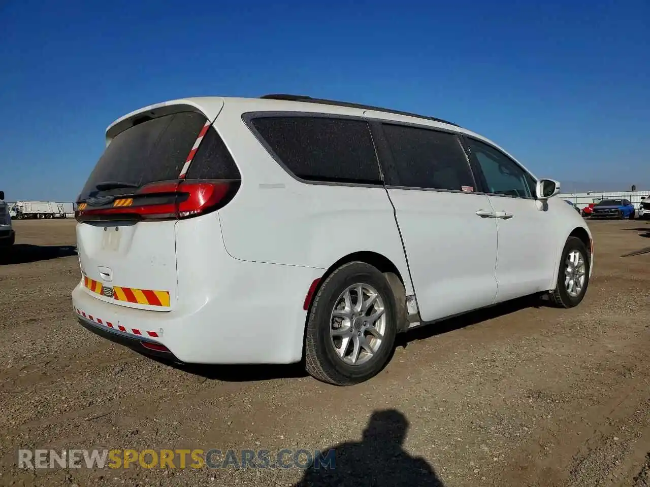3 fotografías del automóvil dañado 2C4RC1BGXNR111358 CHRYSLER PACIFICA 2022