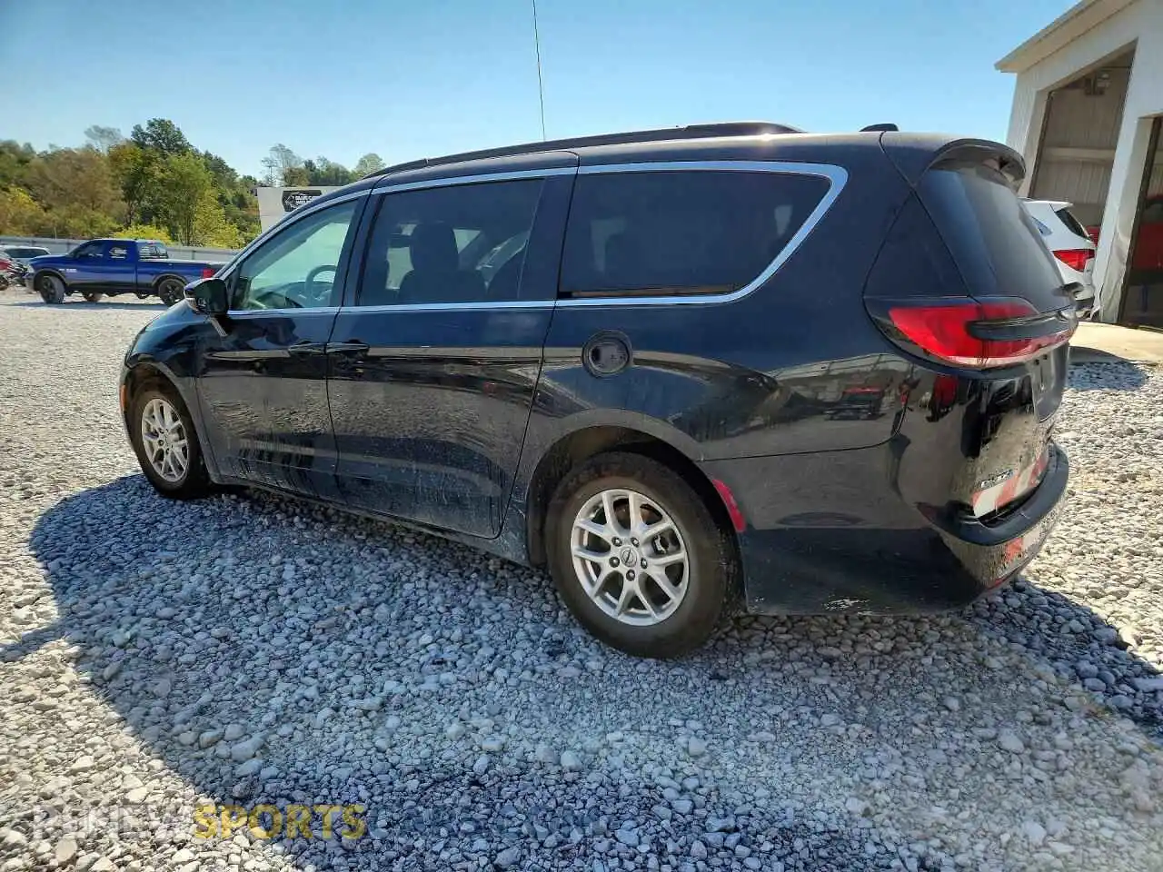 2 Photograph of a damaged car 2C4RC1BGXNR129018 CHRYSLER PACIFICA 2022