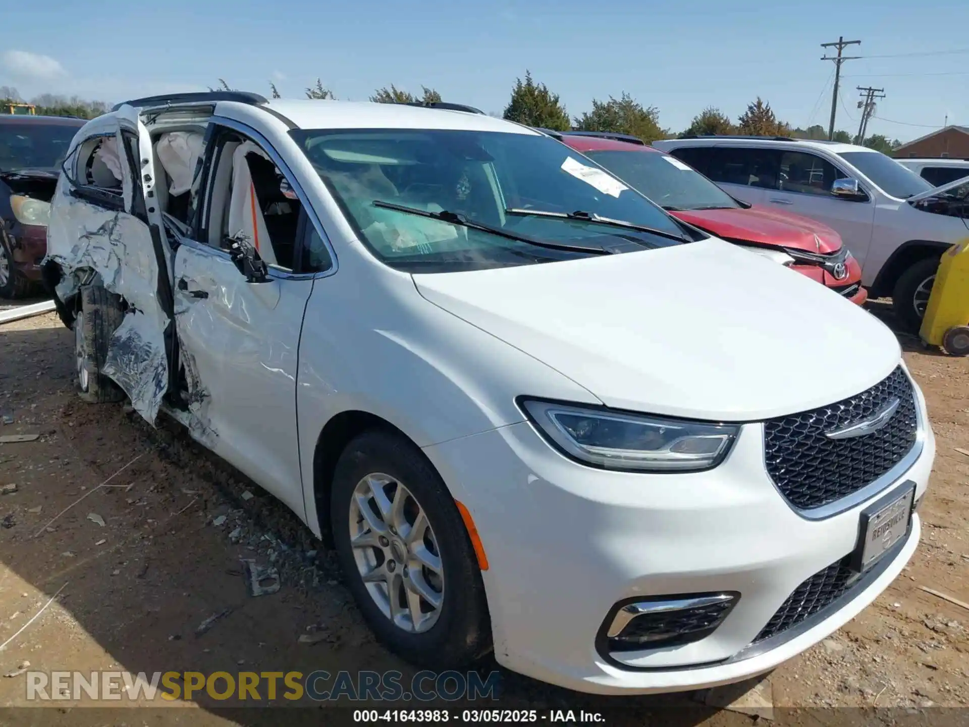 1 Photograph of a damaged car 2C4RC1BGXNR132615 CHRYSLER PACIFICA 2022
