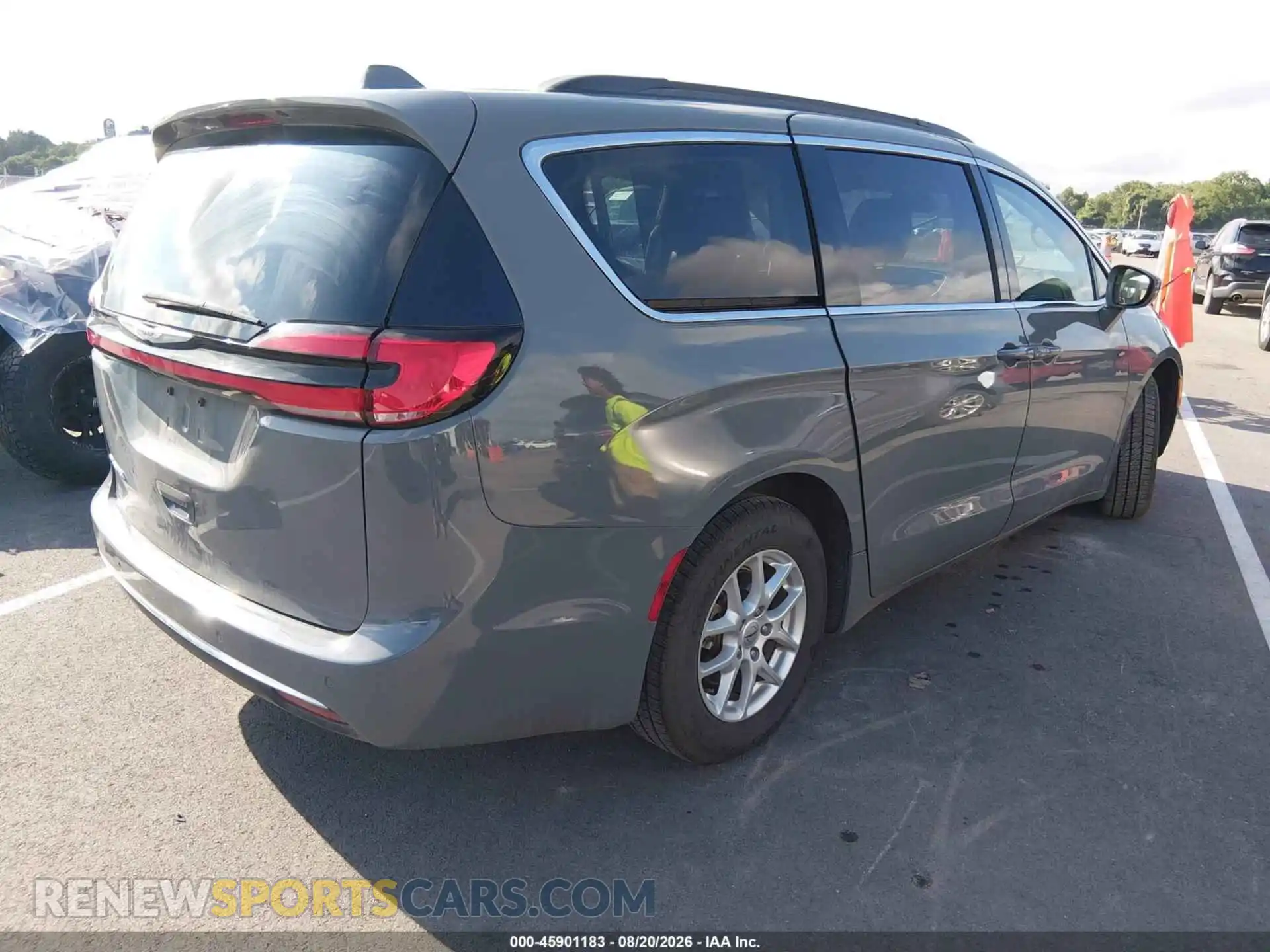 3 Photograph of a damaged car 2C4RC1BGXNR136793 CHRYSLER PACIFICA 2022
