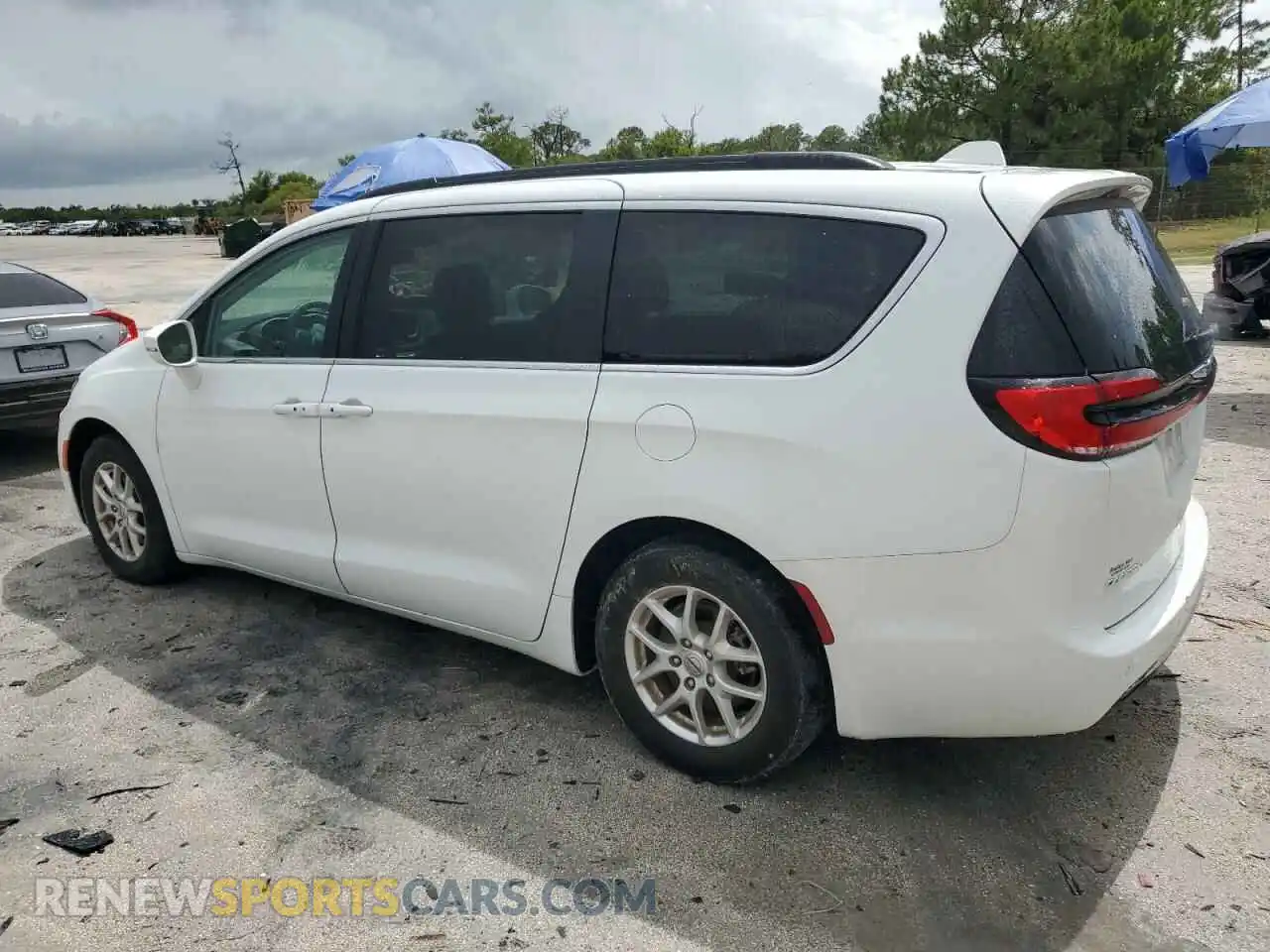2 Photograph of a damaged car 2C4RC1BGXNR140651 CHRYSLER PACIFICA 2022
