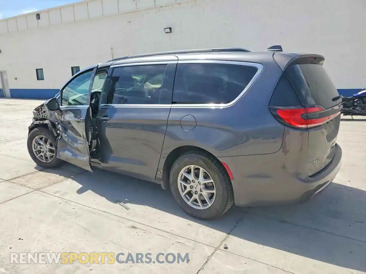 2 Photograph of a damaged car 2C4RC1BGXNR181880 CHRYSLER PACIFICA 2022