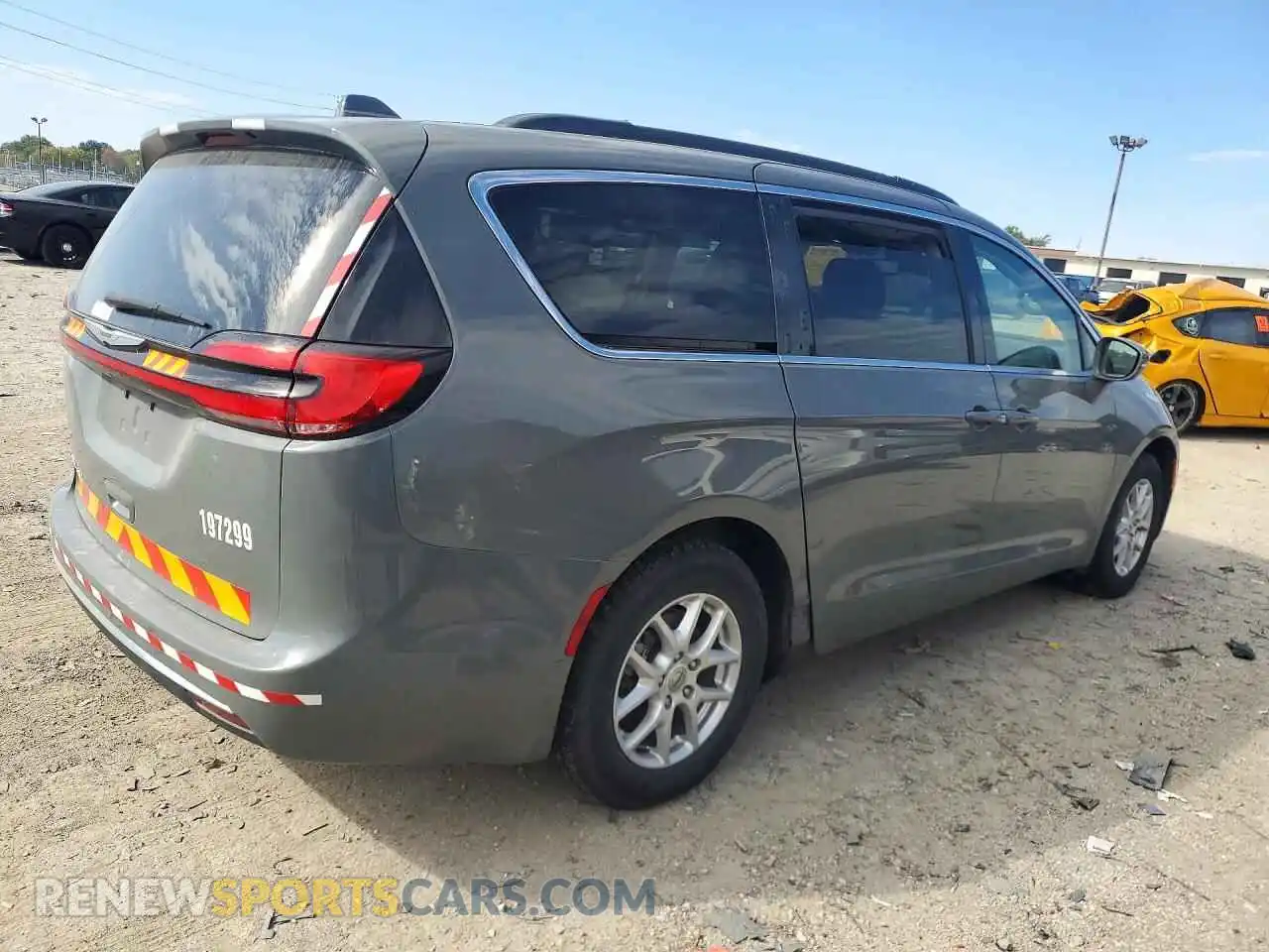 3 Фотография поврежденного автомобиля 2C4RC1BGXNR197299 CHRYSLER PACIFICA 2022