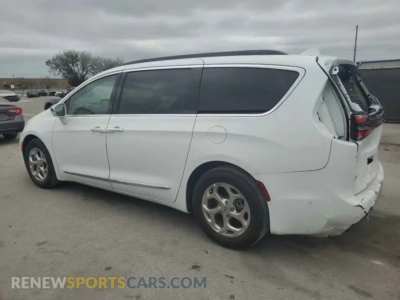 2 Photograph of a damaged car 2C4RC1GG0NR120143 CHRYSLER PACIFICA 2022