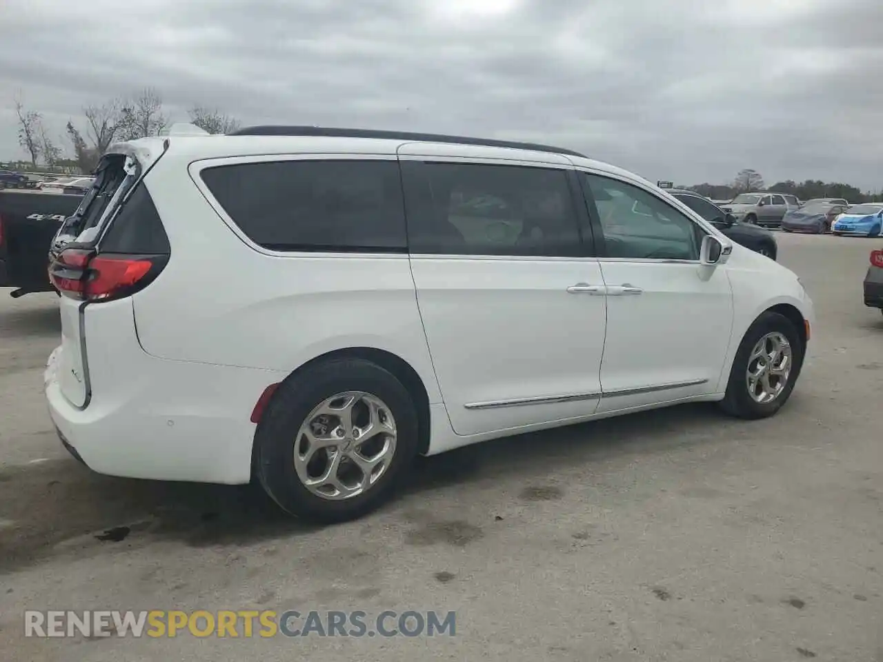 3 Photograph of a damaged car 2C4RC1GG0NR120143 CHRYSLER PACIFICA 2022