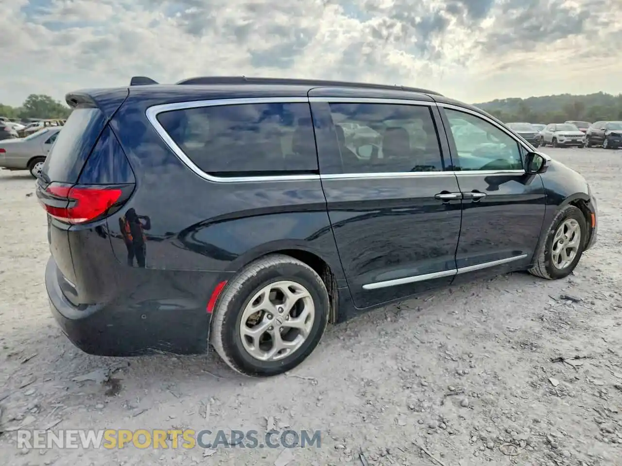 3 Photograph of a damaged car 2C4RC1GG3NR134442 CHRYSLER PACIFICA 2022