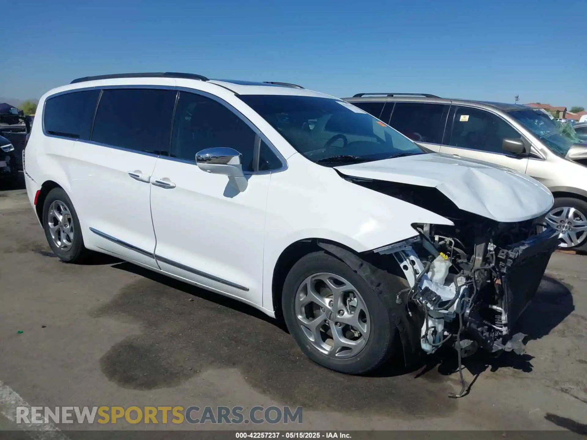 1 Photograph of a damaged car 2C4RC1GG9NR193284 CHRYSLER PACIFICA 2022