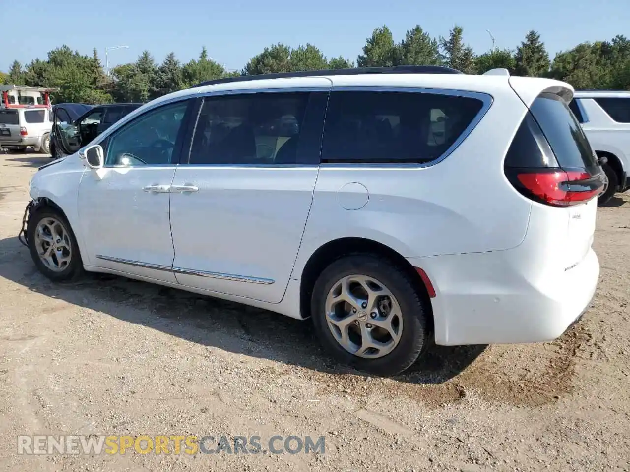 2 Photograph of a damaged car 2C4RC1GGXNR194735 CHRYSLER PACIFICA 2022