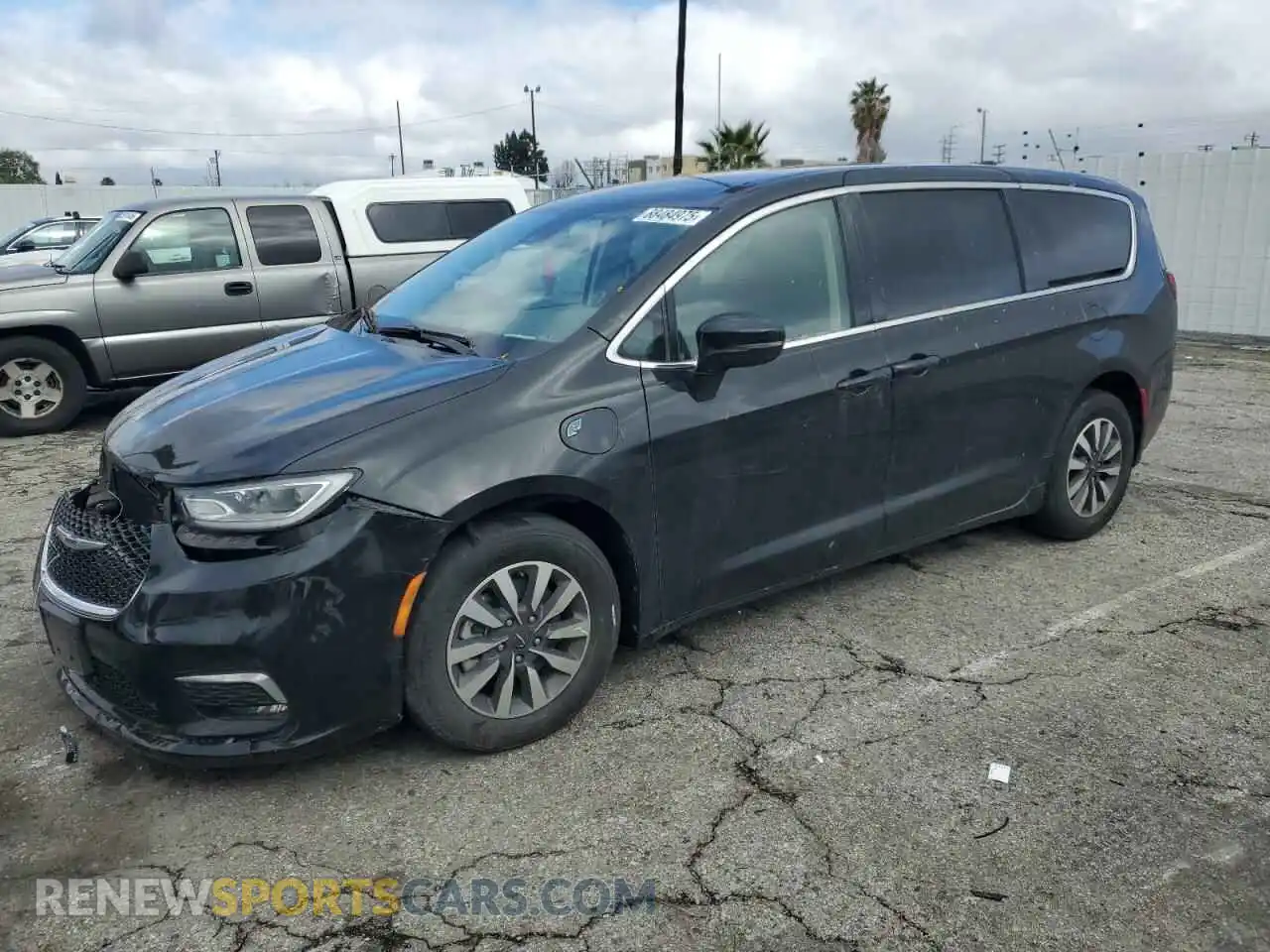 1 Photograph of a damaged car 2C4RC1L70NR207482 CHRYSLER PACIFICA 2022