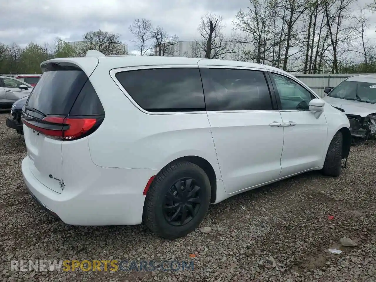 3 Photograph of a damaged car 2C4RC1L71NR211069 CHRYSLER PACIFICA 2022