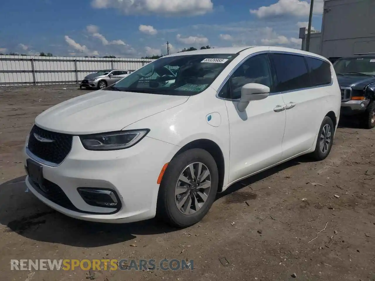 1 Photograph of a damaged car 2C4RC1L72NR156101 CHRYSLER PACIFICA 2022