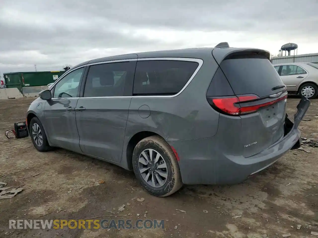 2 Photograph of a damaged car 2C4RC1L72NR207001 CHRYSLER PACIFICA 2022