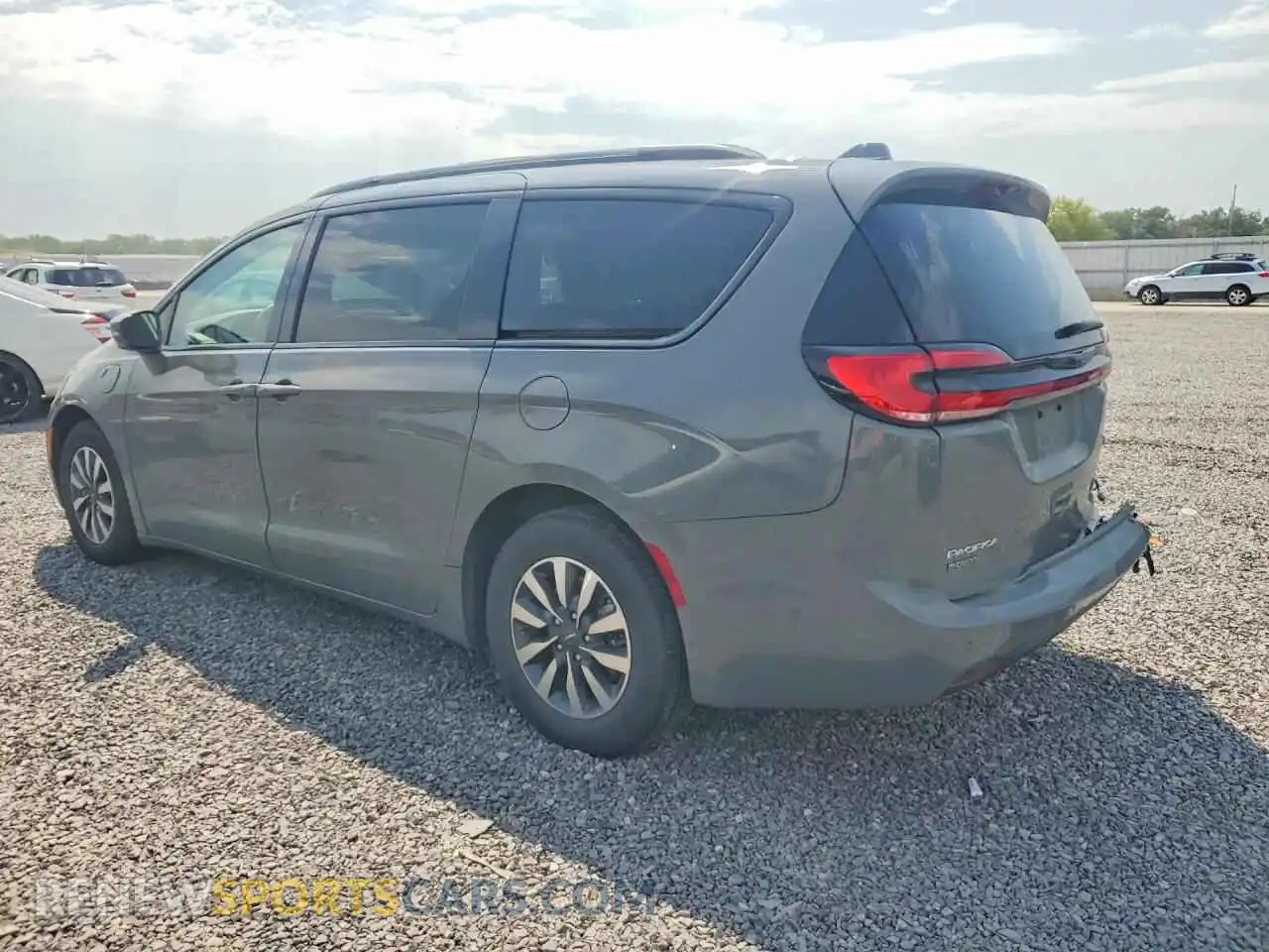 2 Photograph of a damaged car 2C4RC1L74NR121057 CHRYSLER PACIFICA 2022