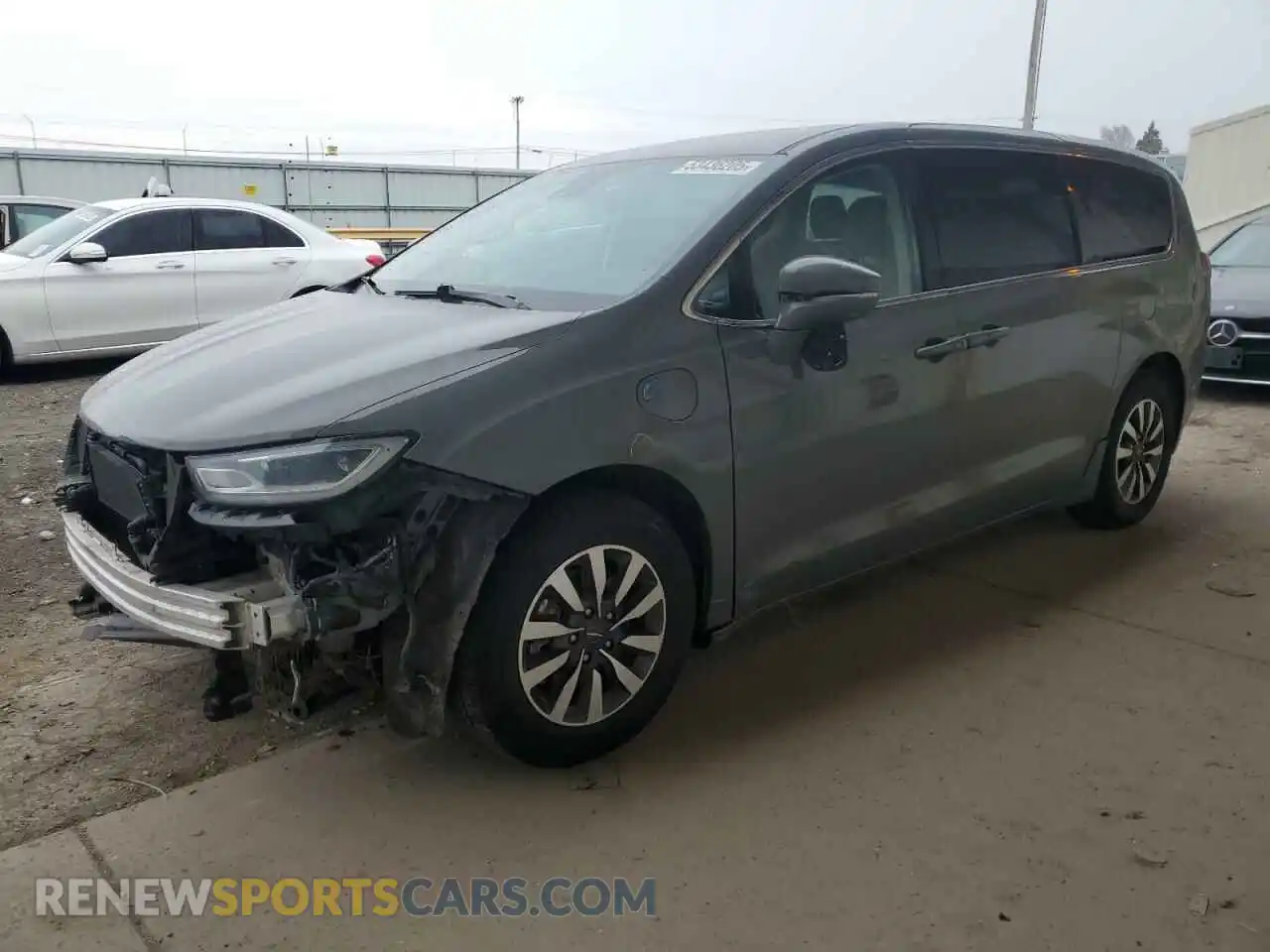 1 Photograph of a damaged car 2C4RC1L76NR121111 CHRYSLER PACIFICA 2022