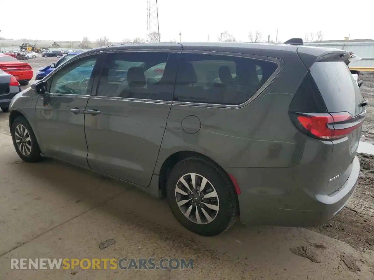 2 Photograph of a damaged car 2C4RC1L76NR121111 CHRYSLER PACIFICA 2022