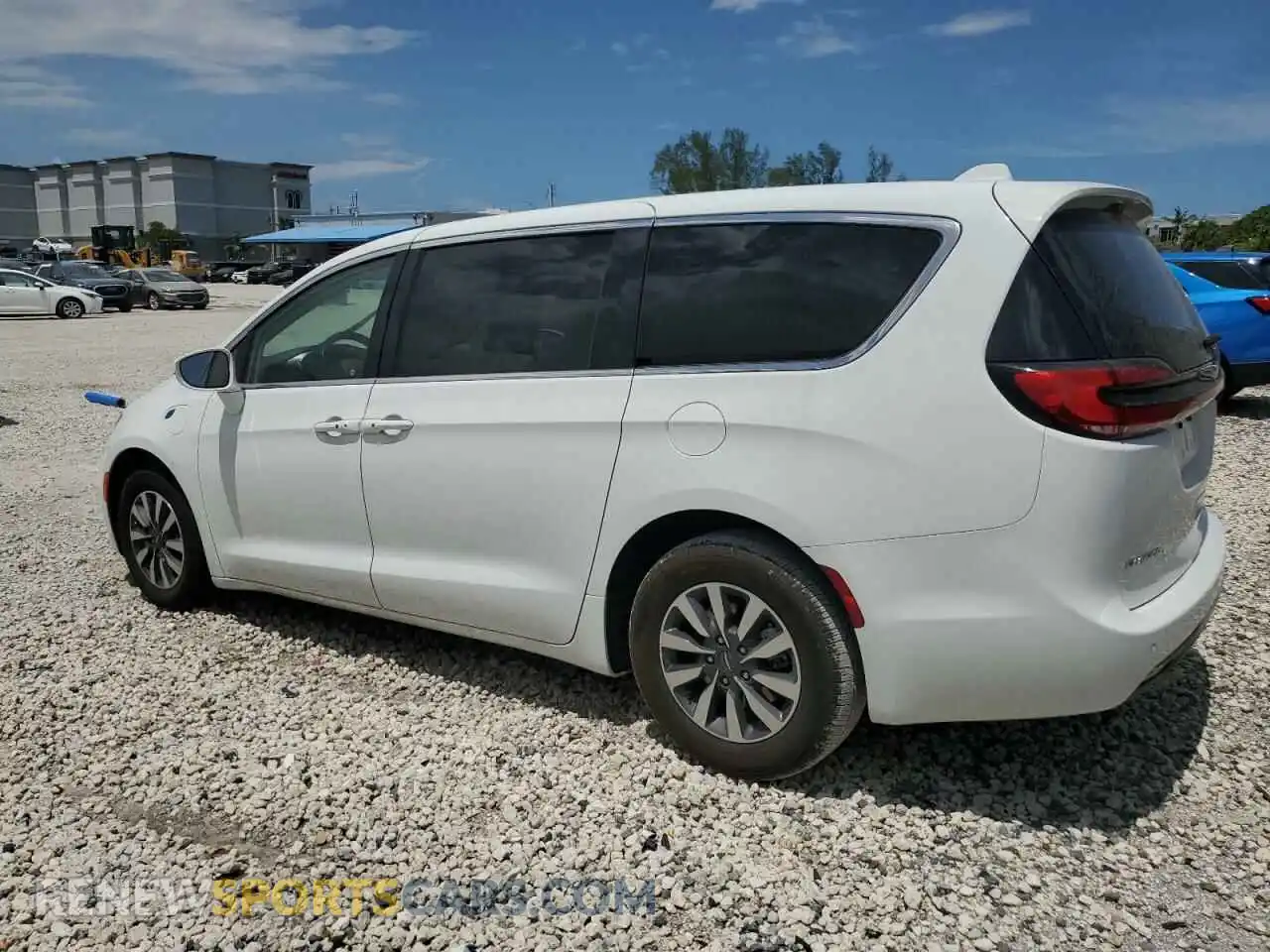 2 Photograph of a damaged car 2C4RC1L77NR129699 CHRYSLER PACIFICA 2022