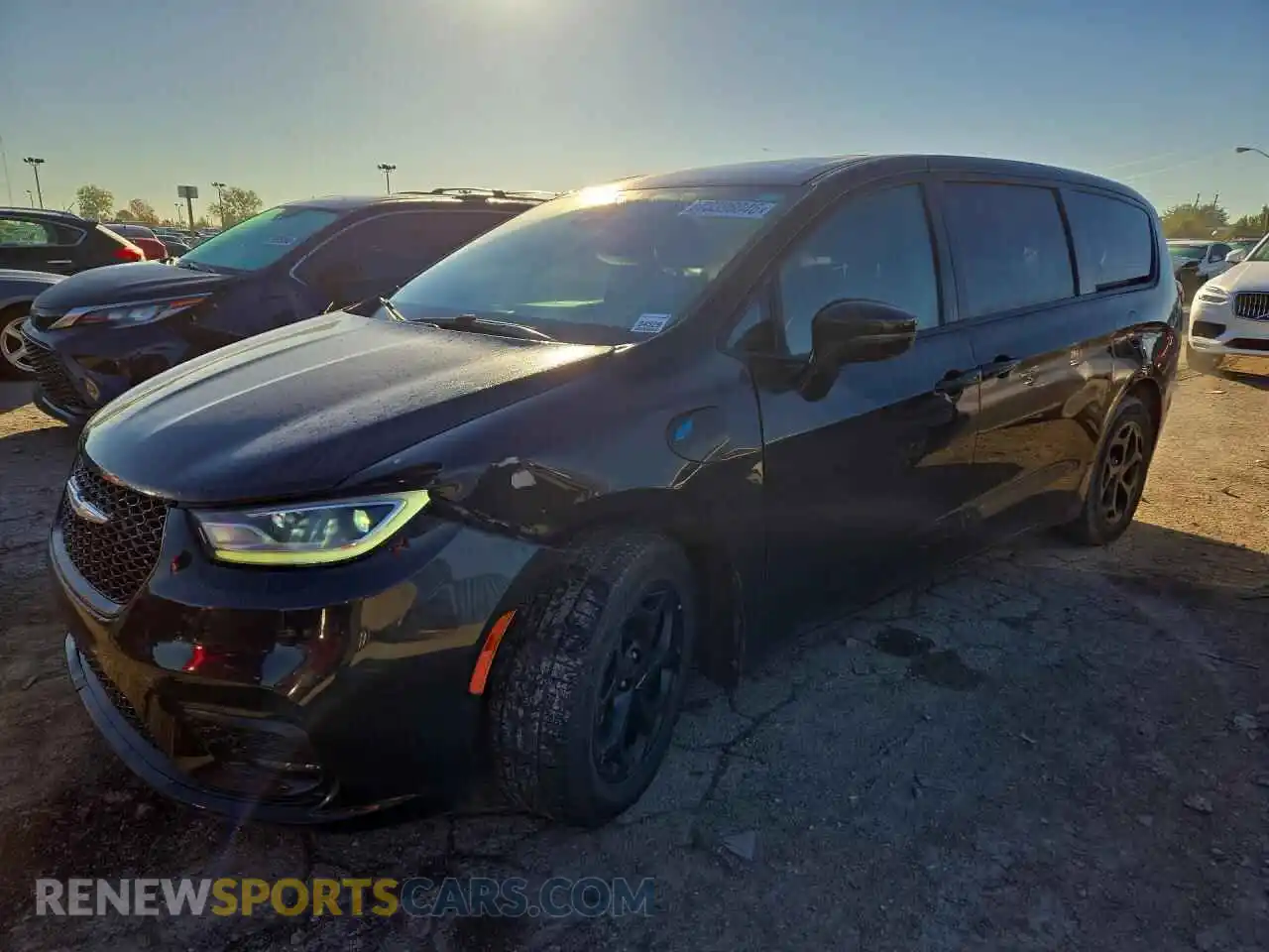 1 Photograph of a damaged car 2C4RC1L77NR134935 CHRYSLER PACIFICA 2022