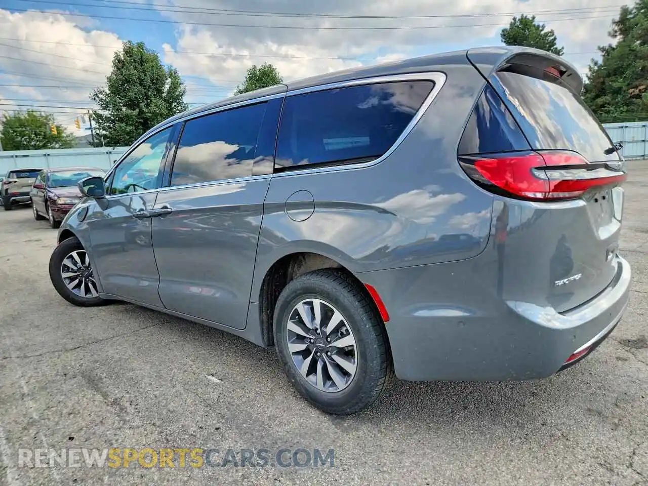 2 Photograph of a damaged car 2C4RC1L78NR126701 CHRYSLER PACIFICA 2022