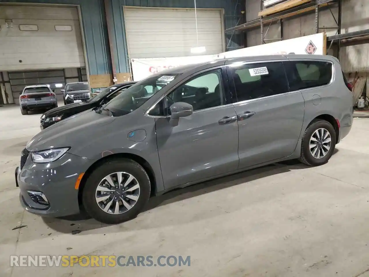 1 Photograph of a damaged car 2C4RC1L79NR189550 CHRYSLER PACIFICA 2022
