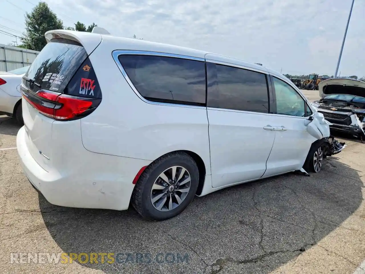 3 Photograph of a damaged car 2C4RC1L7XNR120981 CHRYSLER PACIFICA 2022