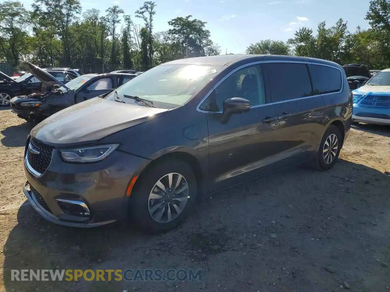 1 Фотография поврежденного автомобиля 2C4RC1L7XNR121211 CHRYSLER PACIFICA 2022