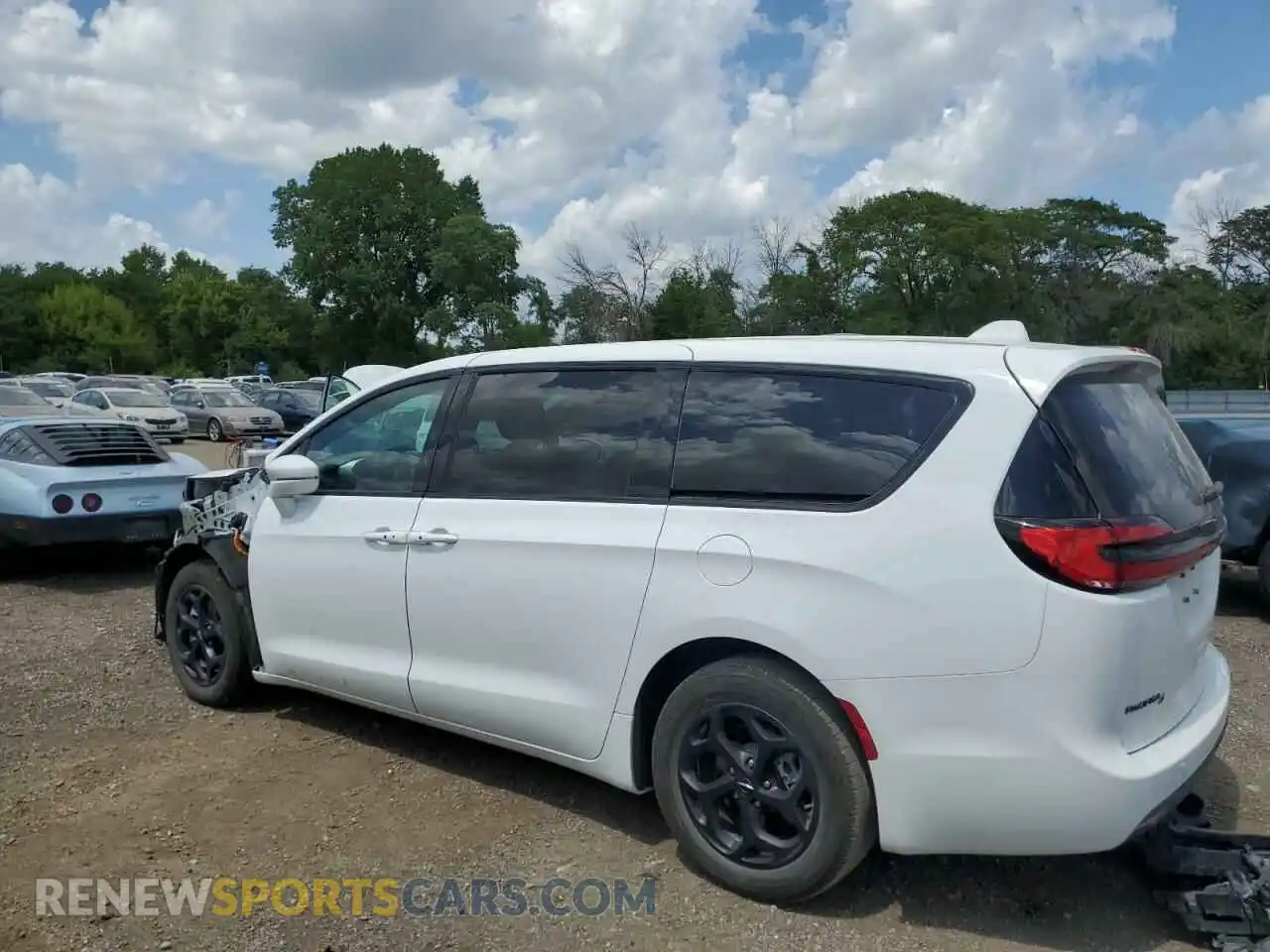 2 Photograph of a damaged car 2C4RC1L7XNR209420 CHRYSLER PACIFICA 2022