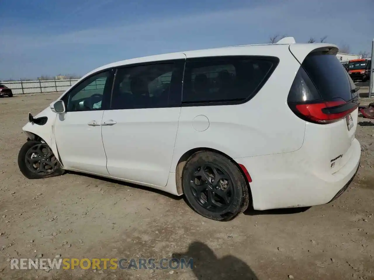 2 Photograph of a damaged car 2C4RC1L7XNR220806 CHRYSLER PACIFICA 2022