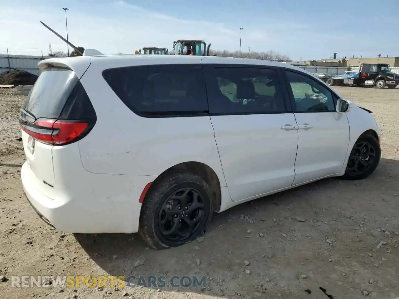 3 Photograph of a damaged car 2C4RC1L7XNR220806 CHRYSLER PACIFICA 2022