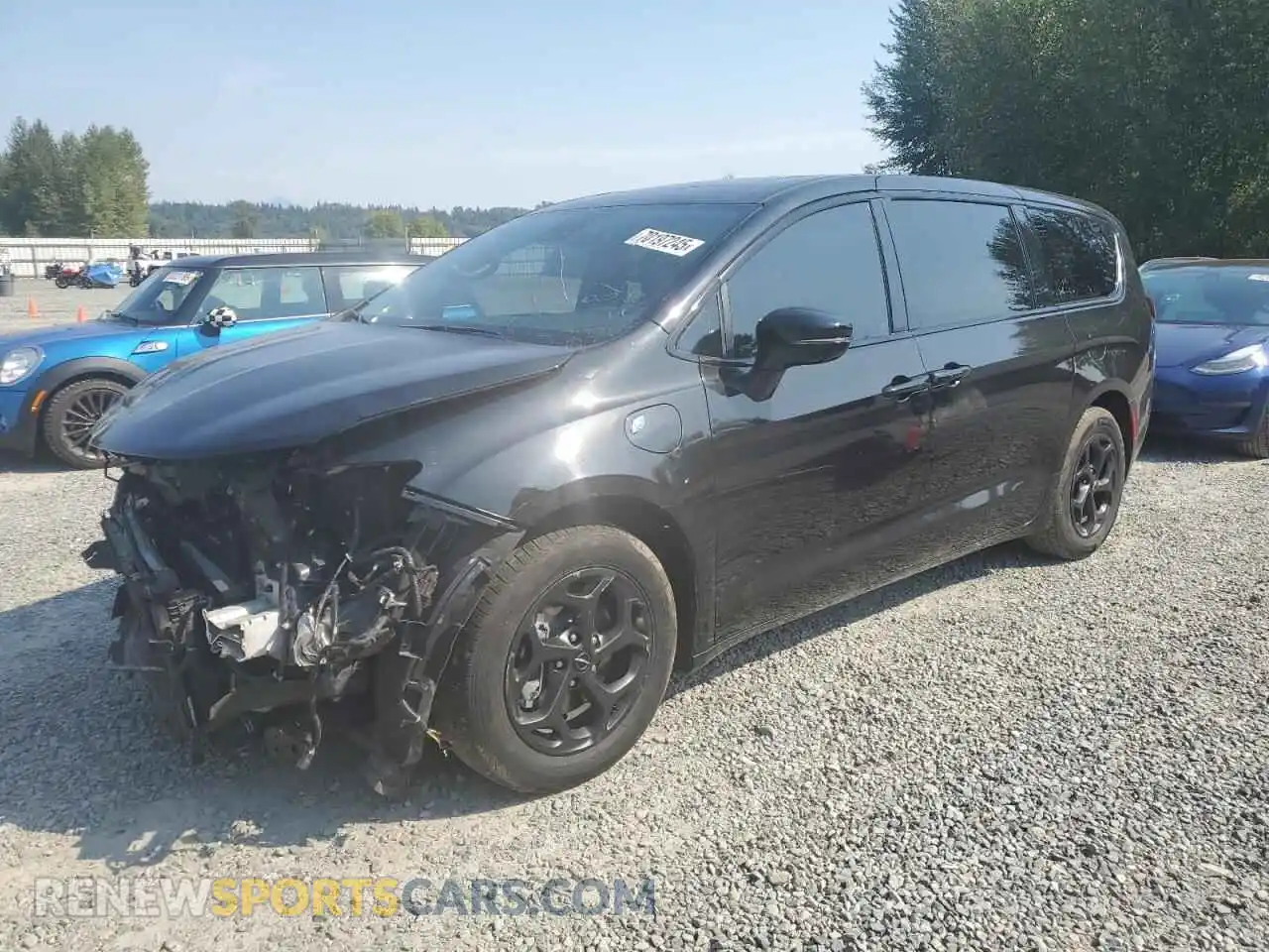 1 Photograph of a damaged car 2C4RC1S70NR210867 CHRYSLER PACIFICA 2022