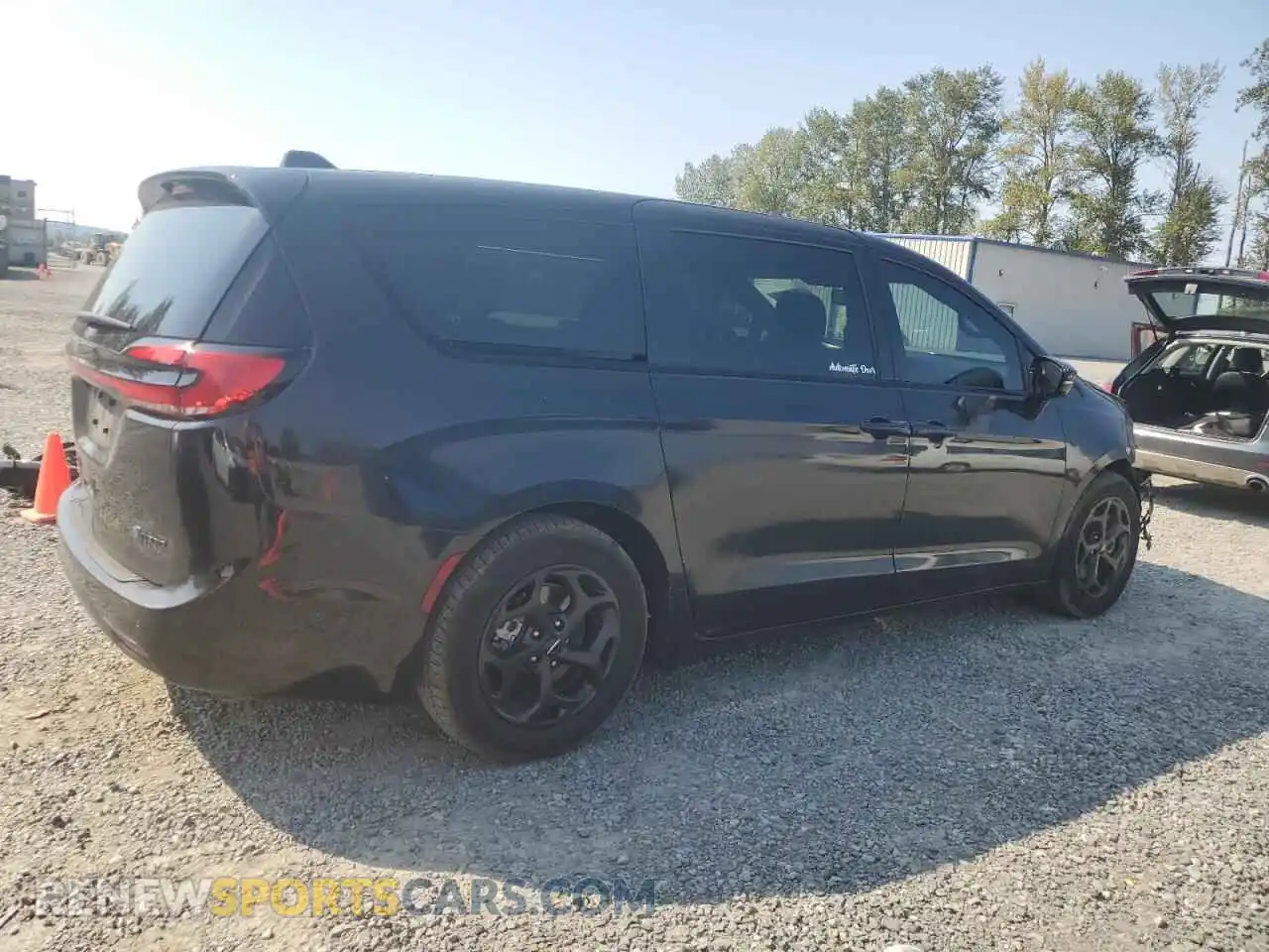 3 Photograph of a damaged car 2C4RC1S70NR210867 CHRYSLER PACIFICA 2022