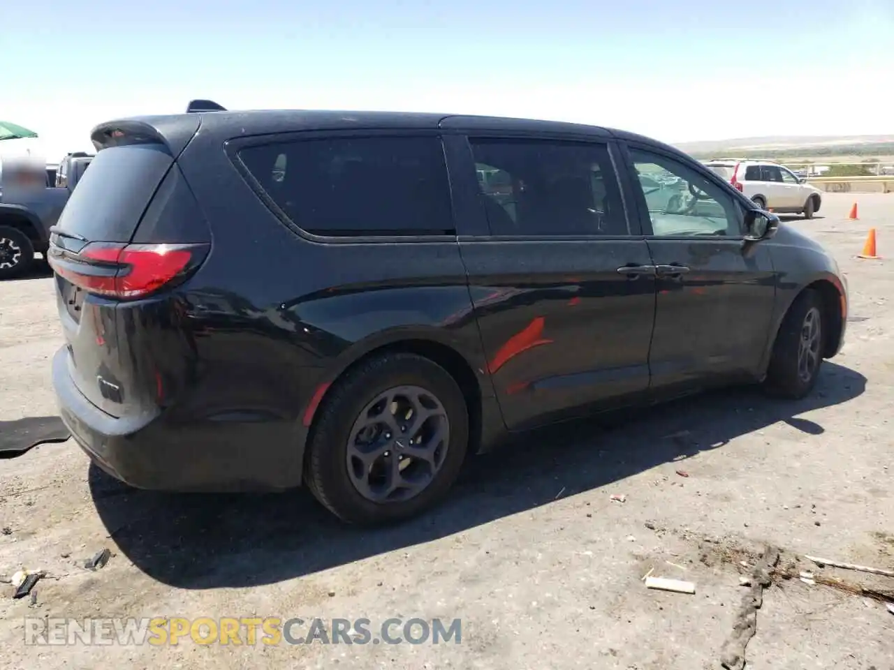3 Photograph of a damaged car 2C4RC1S72NR164104 CHRYSLER PACIFICA 2022
