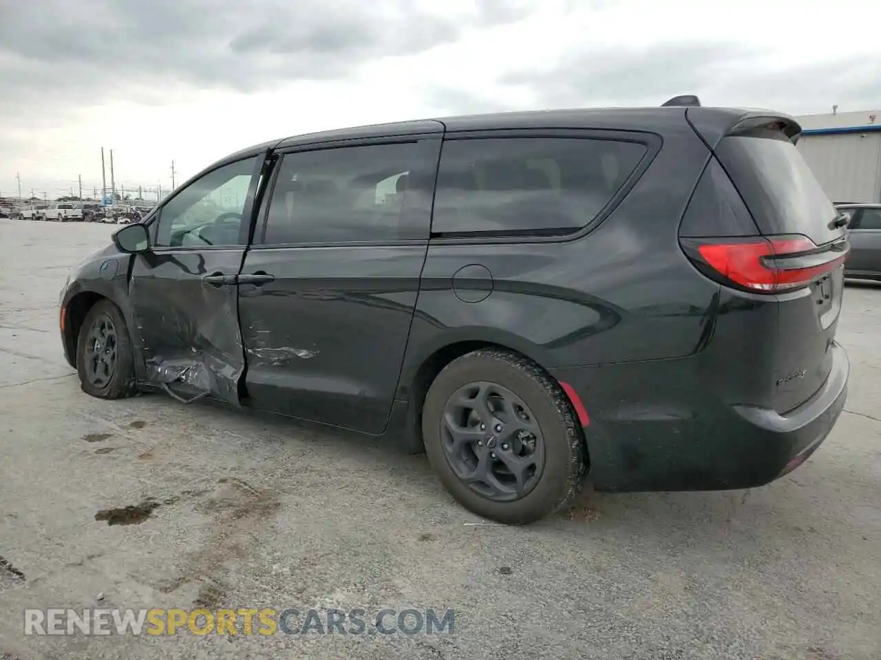 2 Photograph of a damaged car 2C4RC1S76NR207827 CHRYSLER PACIFICA 2022