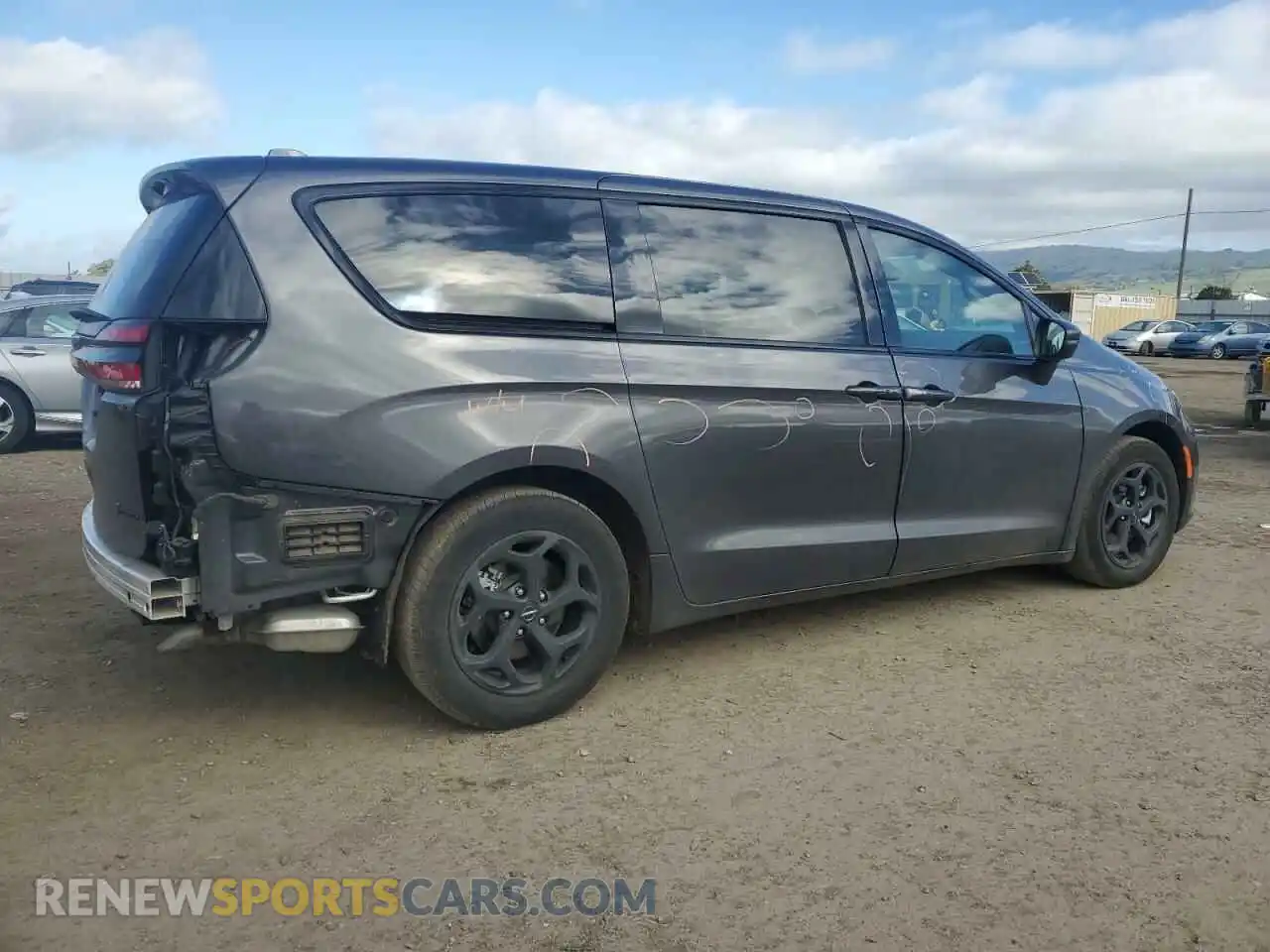 3 Photograph of a damaged car 2C4RC1S77NR208193 CHRYSLER PACIFICA 2022