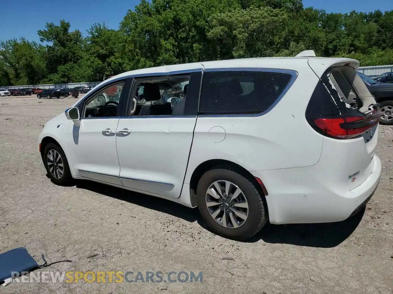 2 Photograph of a damaged car 2C4RC1S7XNR123039 CHRYSLER PACIFICA 2022