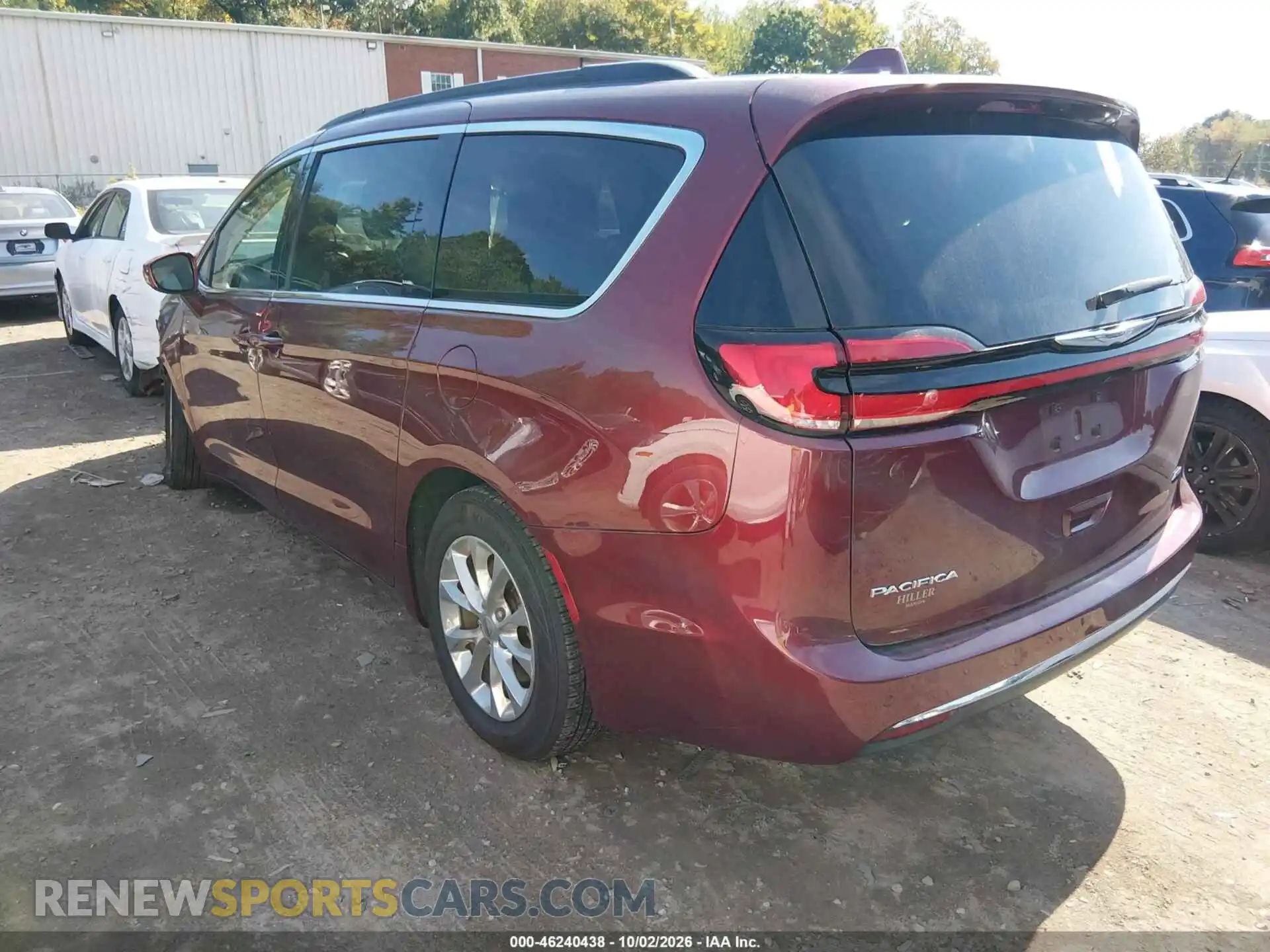 3 Фотография поврежденного автомобиля 2C4RC3BG1NR113219 CHRYSLER PACIFICA 2022