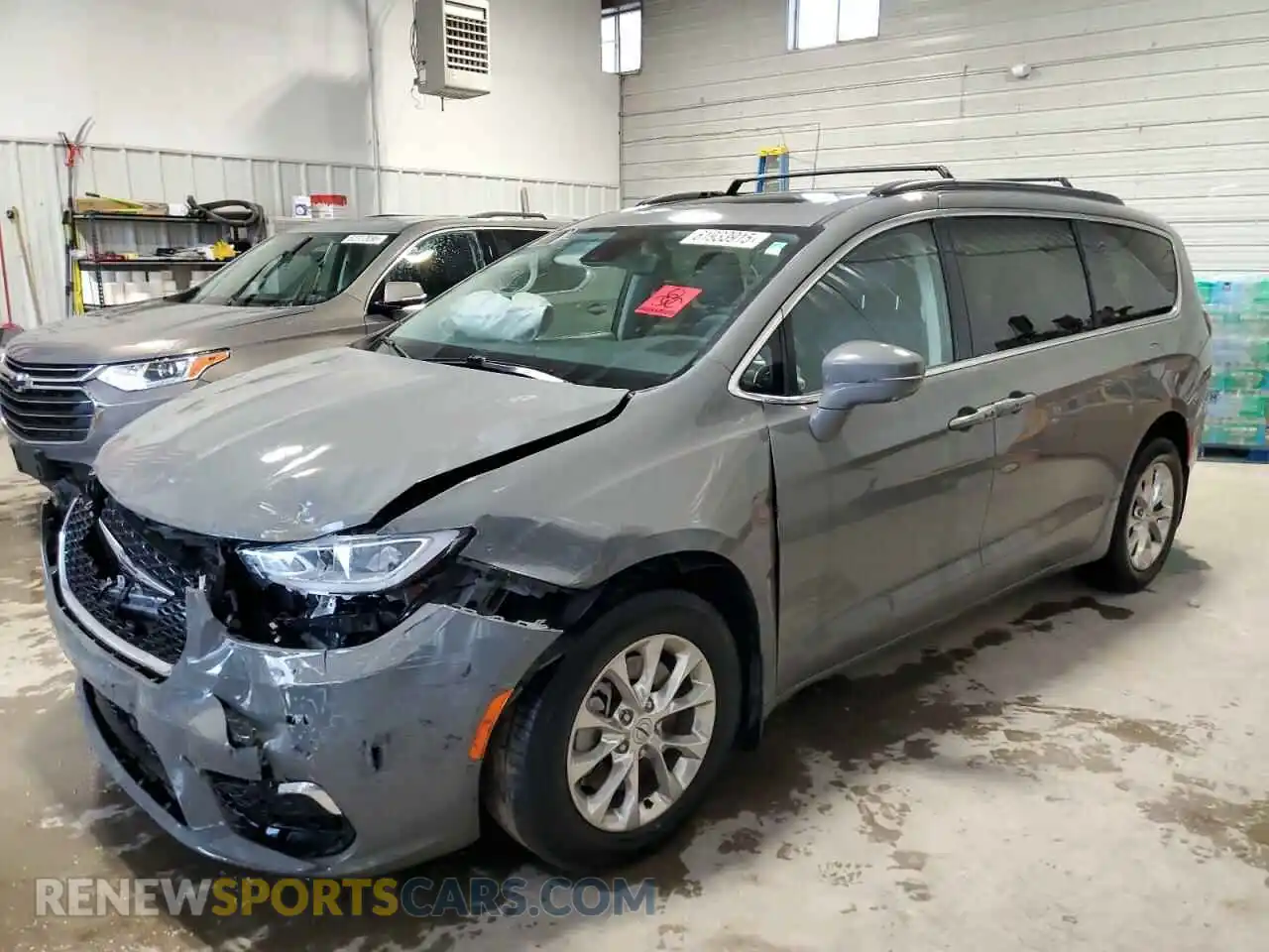 1 Photograph of a damaged car 2C4RC3BG2NR175017 CHRYSLER PACIFICA 2022