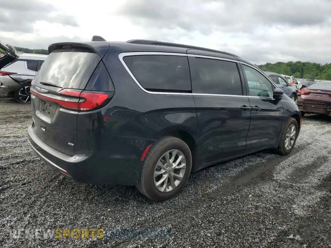 3 Photograph of a damaged car 2C4RC3BG4NR209748 CHRYSLER PACIFICA 2022