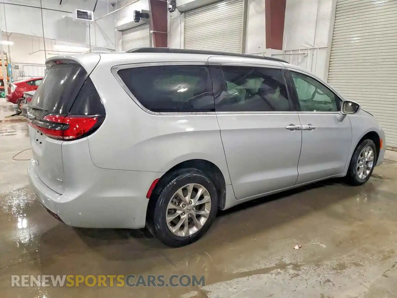 3 Photograph of a damaged car 2C4RC3BG6NR127505 CHRYSLER PACIFICA 2022