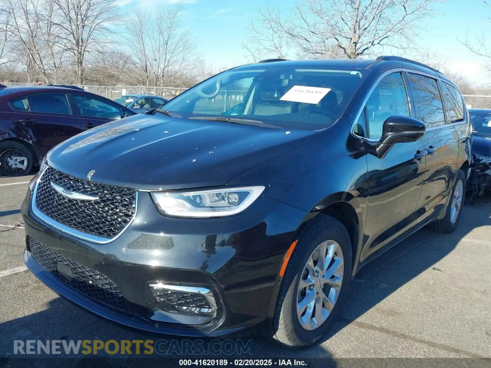 2 Photograph of a damaged car 2C4RC3BG7NR227967 CHRYSLER PACIFICA 2022