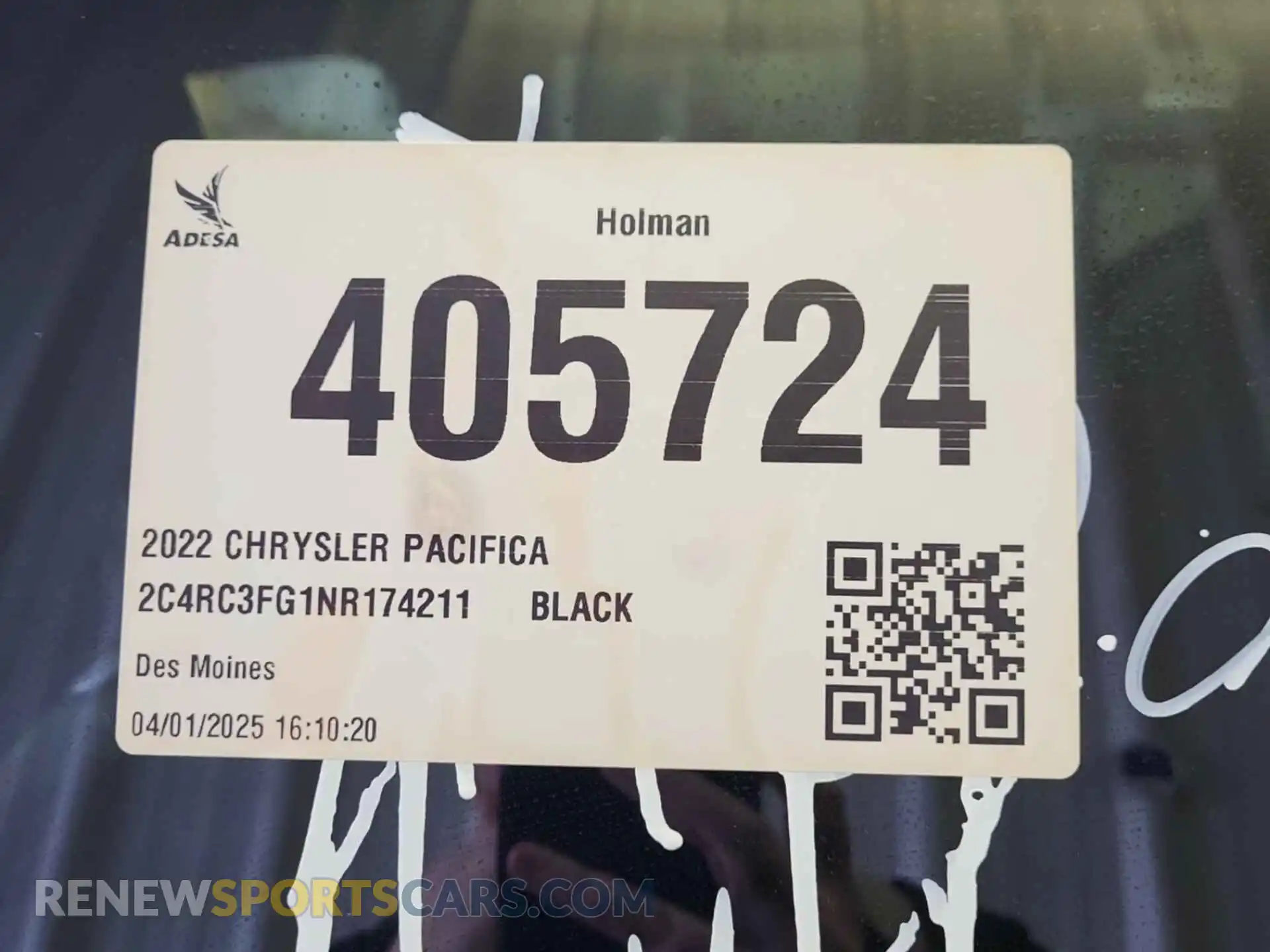 2 Photograph of a damaged car 2C4RC3FG1NR174211 CHRYSLER PACIFICA 2022