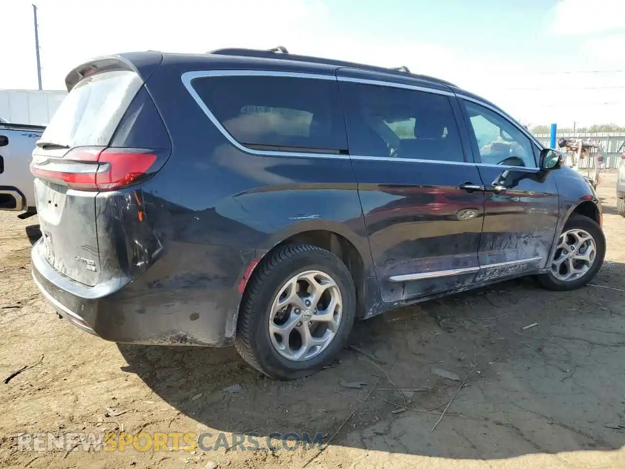 3 Photograph of a damaged car 2C4RC3GG3NR119743 CHRYSLER PACIFICA 2022