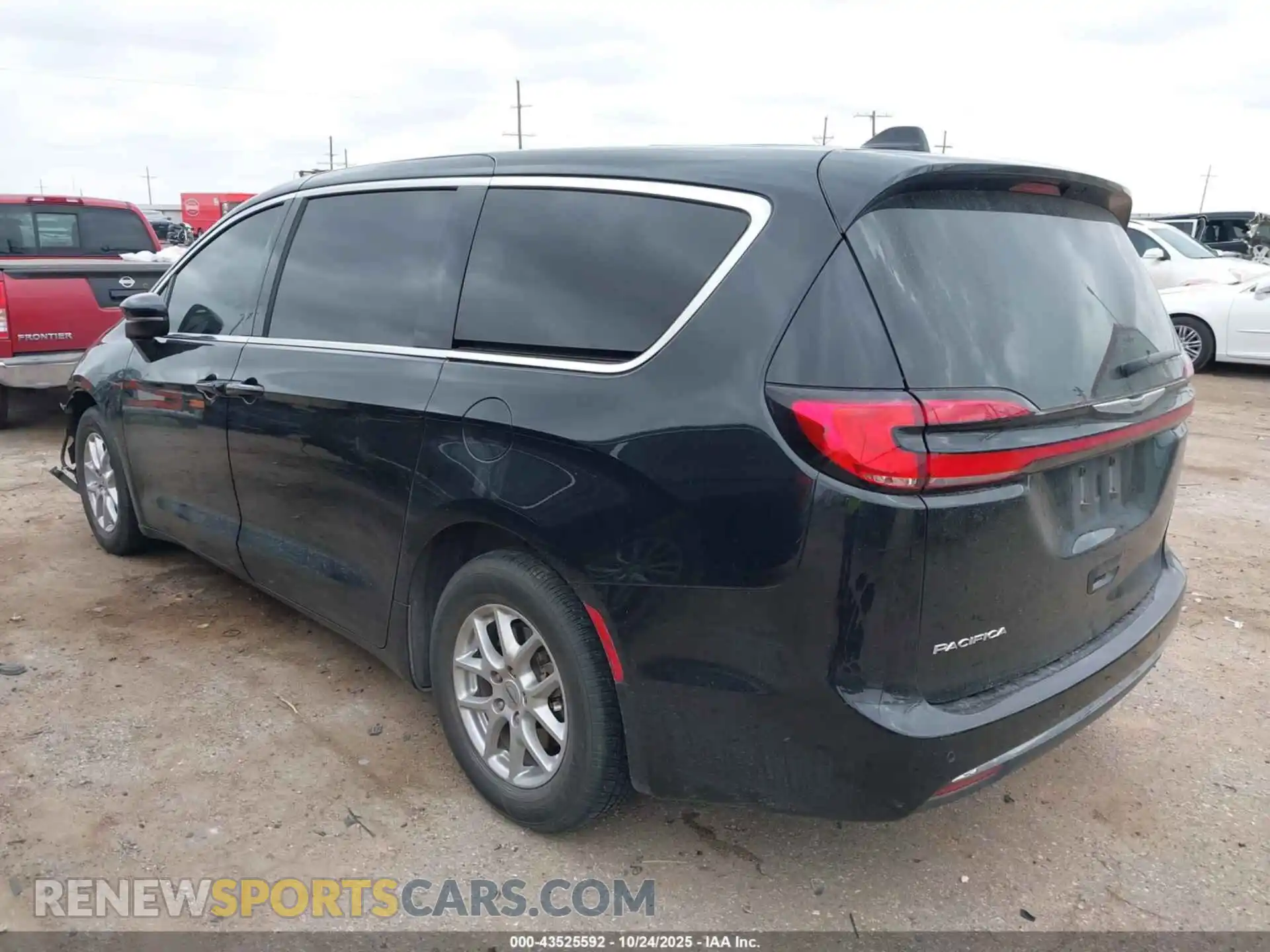 3 Photograph of a damaged car 2C4RC1BG0PR517880 CHRYSLER PACIFICA 2023