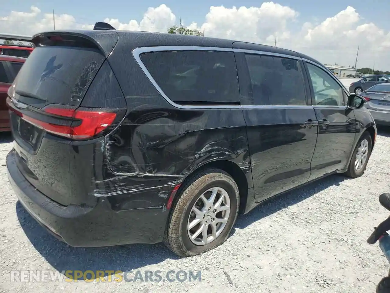 3 Фотография поврежденного автомобиля 2C4RC1BG0PR606557 CHRYSLER PACIFICA 2023