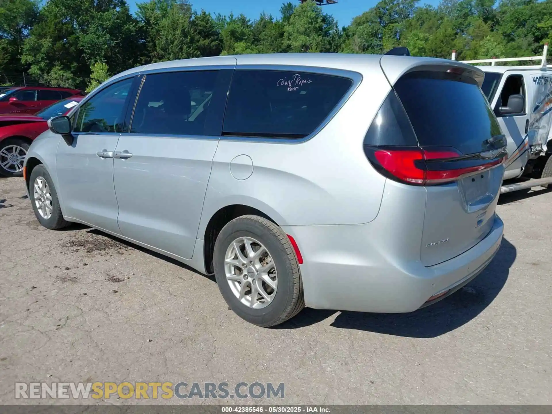 3 Фотография поврежденного автомобиля 2C4RC1BG0PR621270 CHRYSLER PACIFICA 2023