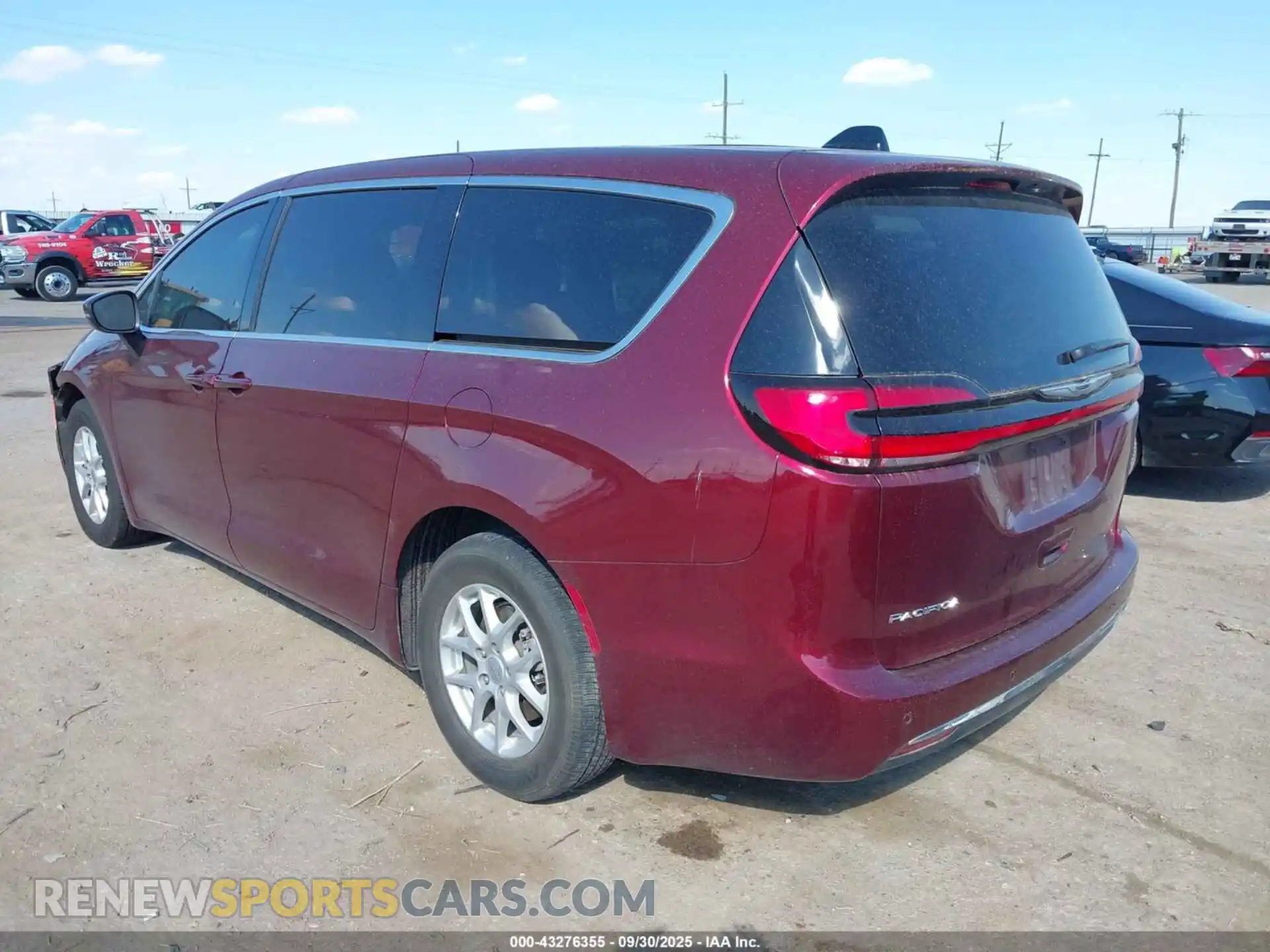 3 Photograph of a damaged car 2C4RC1BG1PR594497 CHRYSLER PACIFICA 2023